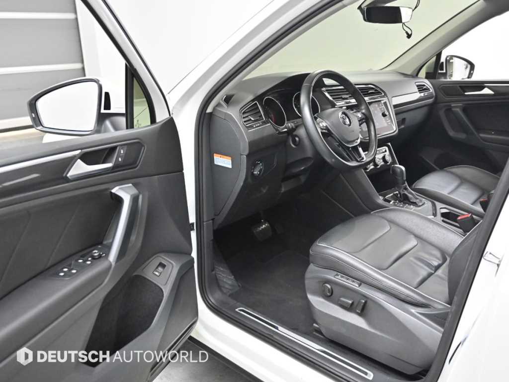 Volkswagen Tiguan - Vista 11