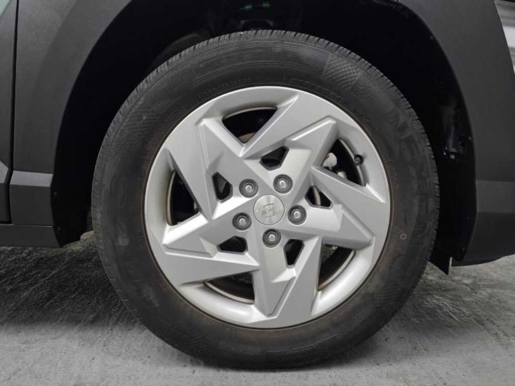 HYUNDAI Kona - Vista 5