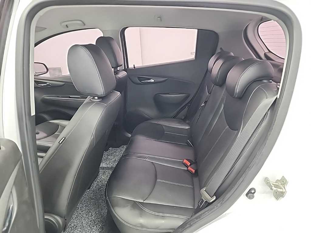 Chevrolet Spark - Vista 12