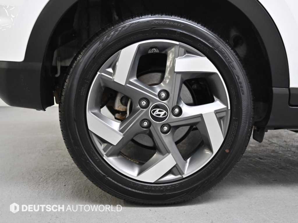 HYUNDAI Venue - Vista 5