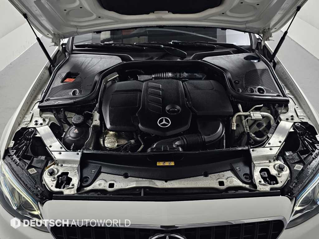 Mercedes Benz E class - Vista 6