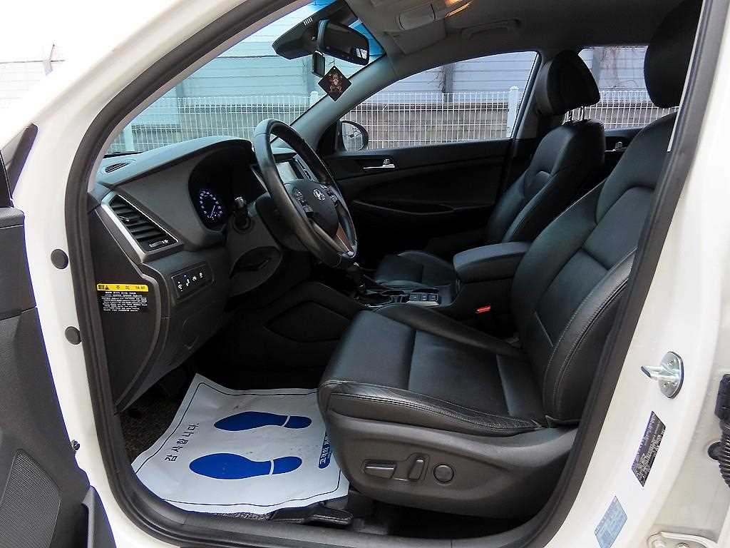 HYUNDAI Tucson - Vista 5