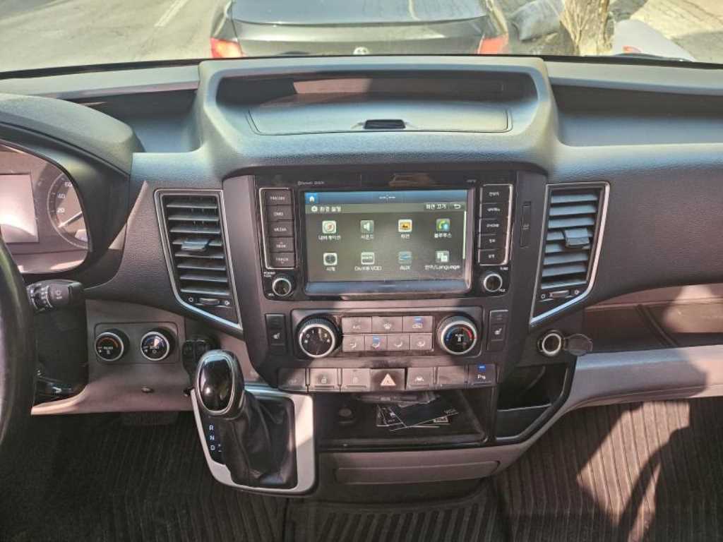 HYUNDAI Solati - Vista 8