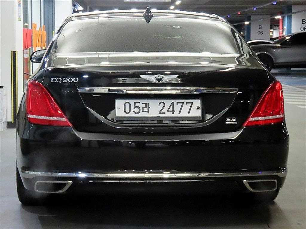 Genesis EQ900 - Vista 5