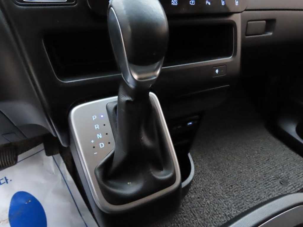 HYUNDAI Staria 2022 Plateado - Importación desde Corea - HF Imports Iquique - Foto 17