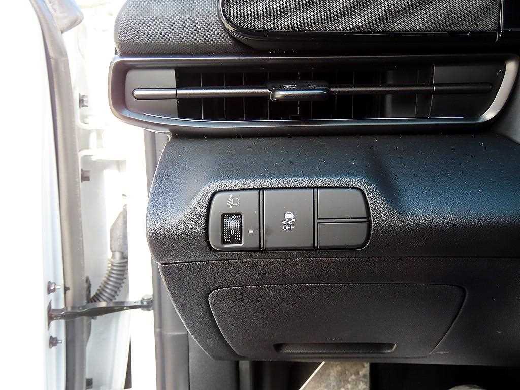 HYUNDAI Avante - Vista 12