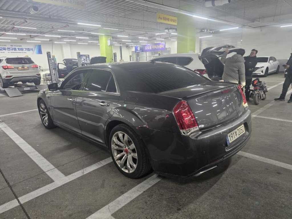 Chrysler 300C - Vista 4