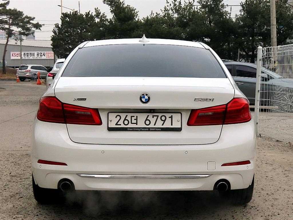 BMW 5 Series - Vista 4