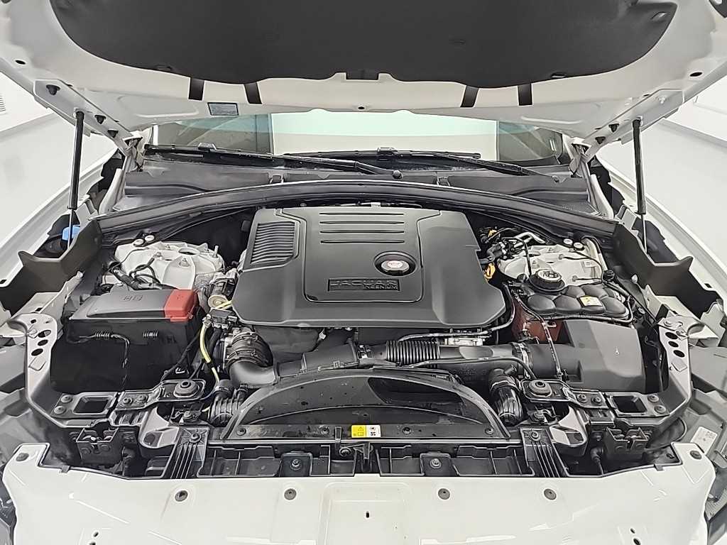 Jaguar F-PACE - Vista 5