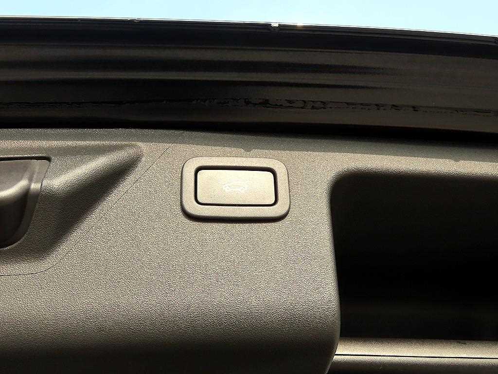 Land Rover Discovery Sports 2018 Negro - Importación desde Corea - HF Imports Iquique - Foto 16