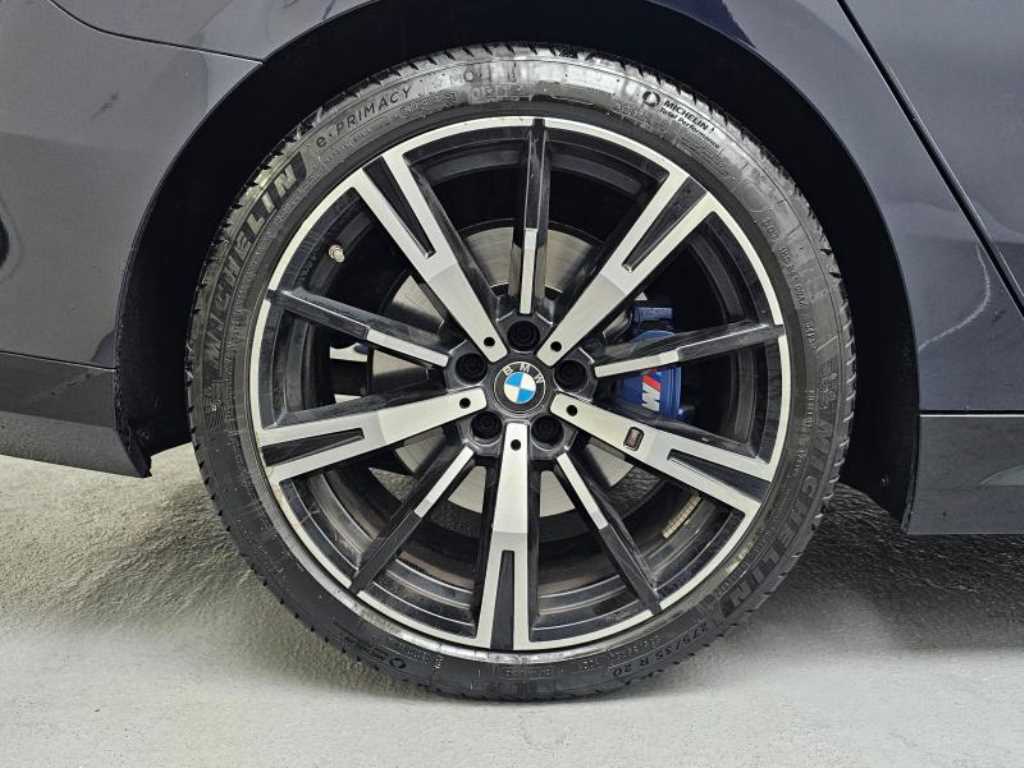 BMW 5 Series - Vista 5