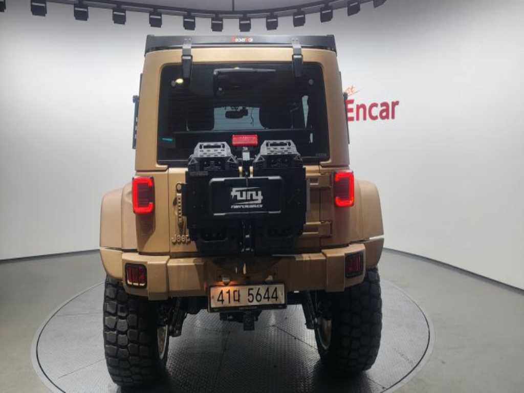 Jeep Wrangler - Vista 8