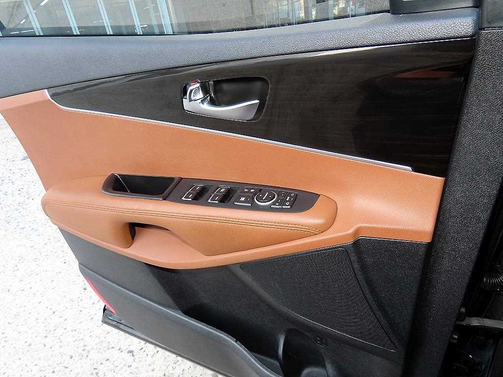 KIA Sorento - Vista 11