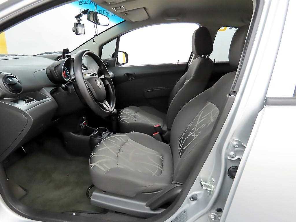 Chevrolet Spark - Vista 5