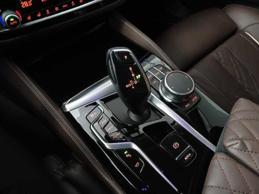 BMW 5 Series 2021 Blanco - Importación desde Corea - HF Imports Iquique - Foto 15