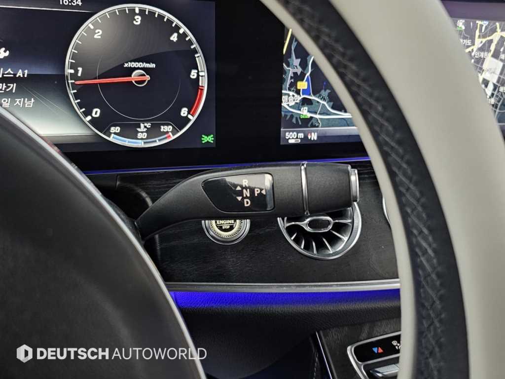 Mercedes Benz E class - Vista 9