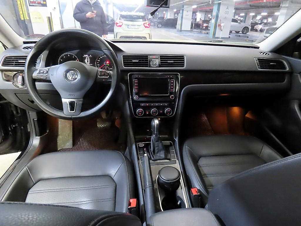 Volkswagen Passat - Vista 10