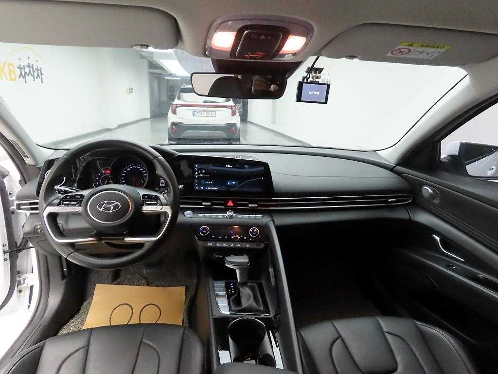 HYUNDAI Avante - Vista 6