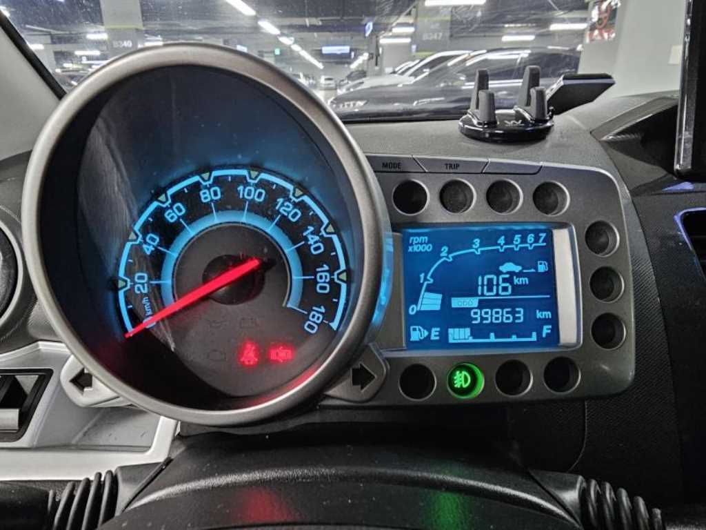 Chevrolet Spark - Vista 6