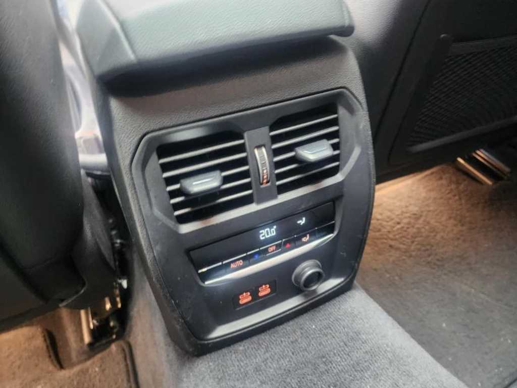 BMW 3 series 2019 Negro - Importación desde Corea - HF Imports Iquique - Foto 13