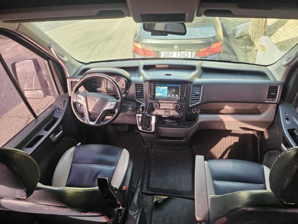 HYUNDAI Solati - Vista 9