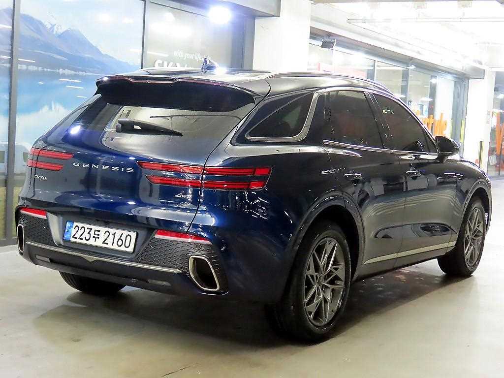 Genesis GV70 - Vista 4