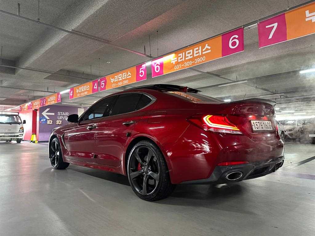 Genesis G70 - Vista 6