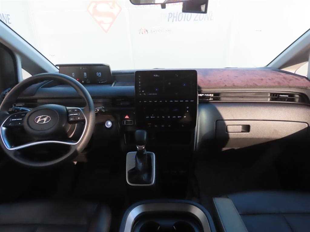 HYUNDAI Staria - Vista 7