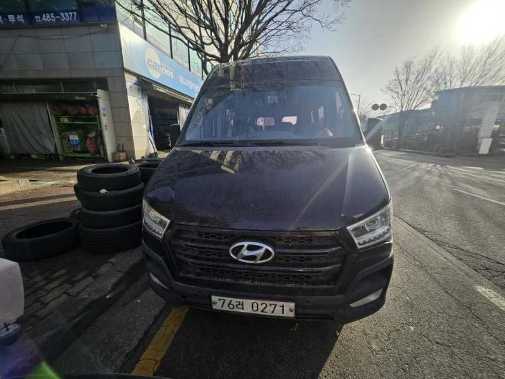 HYUNDAI Solati - Vista 2