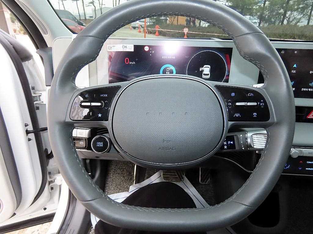 HYUNDAI Ioniq 5 - Vista 8