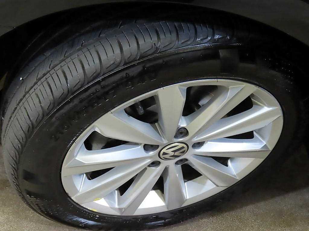 Volkswagen Passat 2015 Negro - Importación desde Corea - HF Imports Iquique - Foto 20