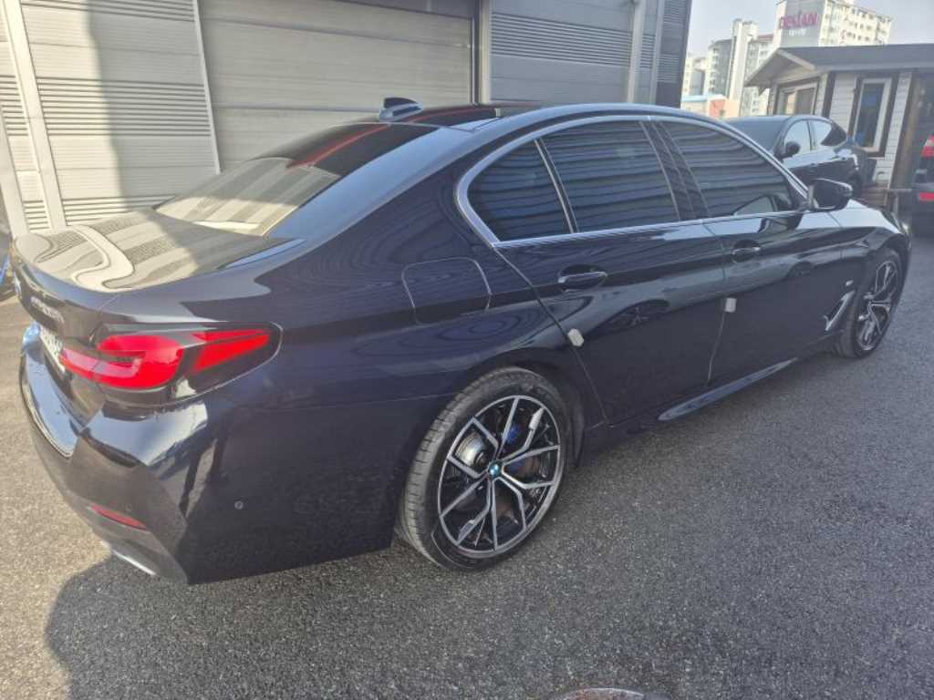 BMW 5 Series - Vista 4
