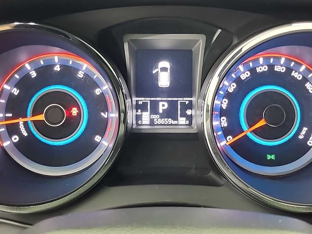 Ssangyong Tivoli - Vista 6