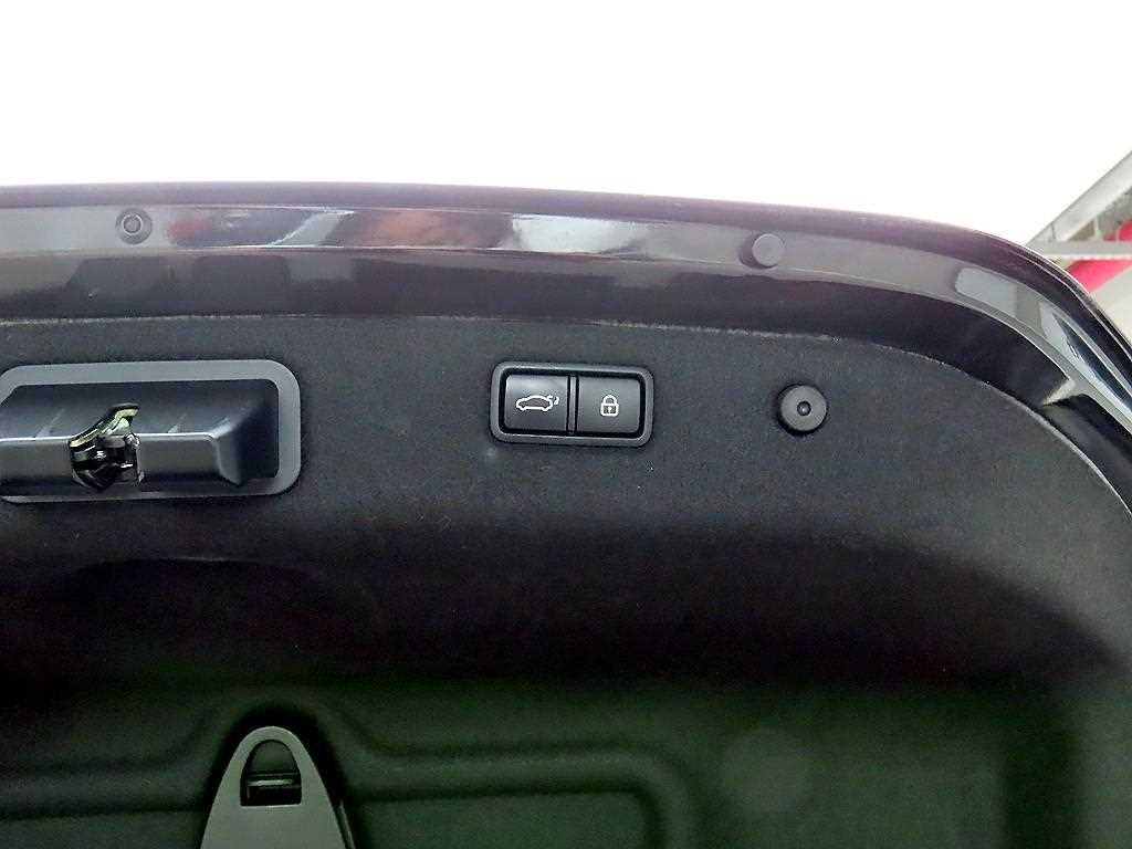 Genesis G70 - Vista 6