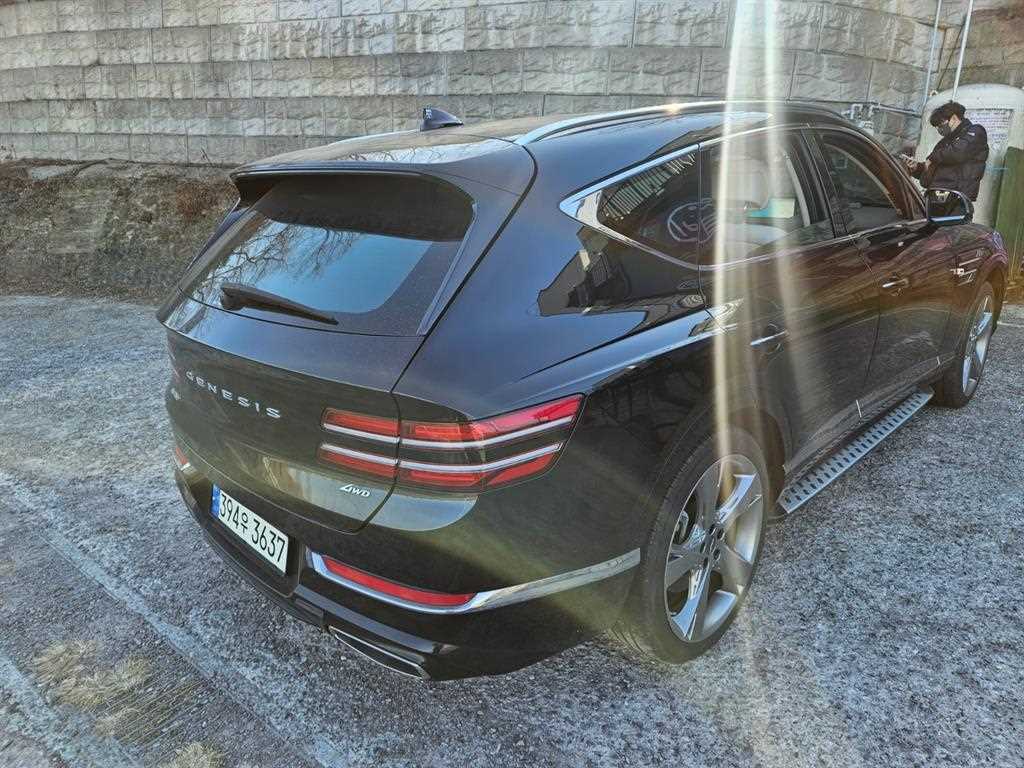 Genesis GV80 - Vista 6