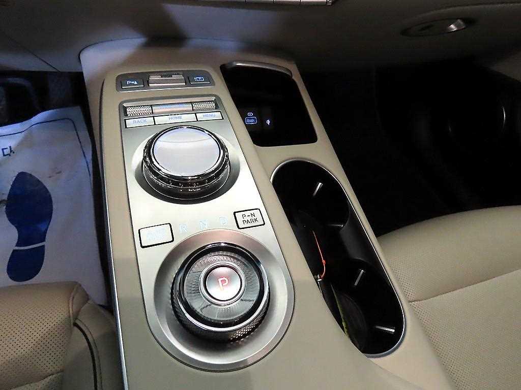 Genesis GV70 - Vista 12