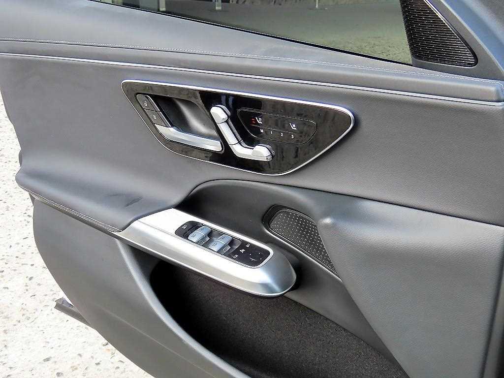 Mercedes Benz E class - Vista 11