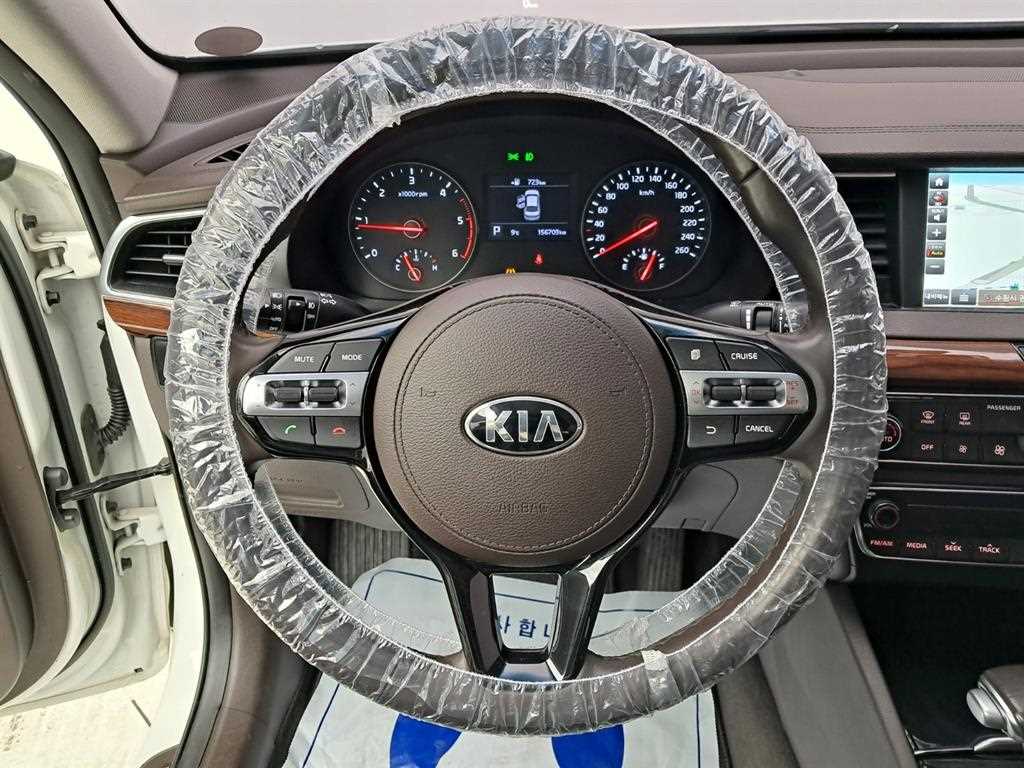 KIA K7 - Vista 7