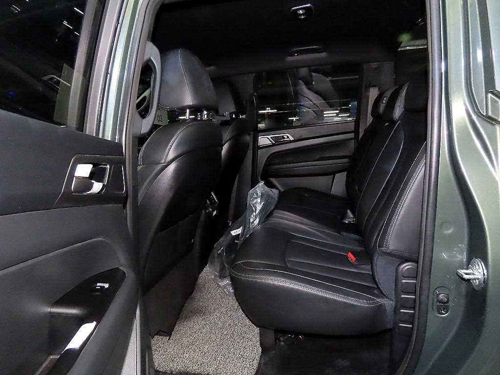 Ssangyong Rexton - Vista 7