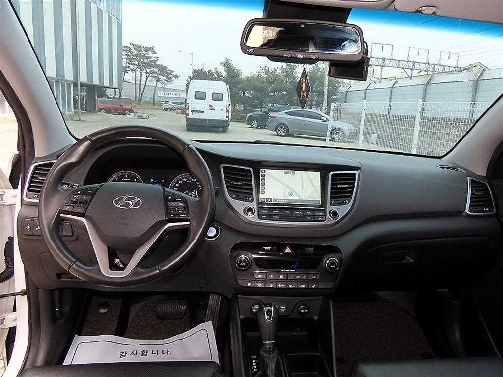 HYUNDAI Tucson - Vista 7