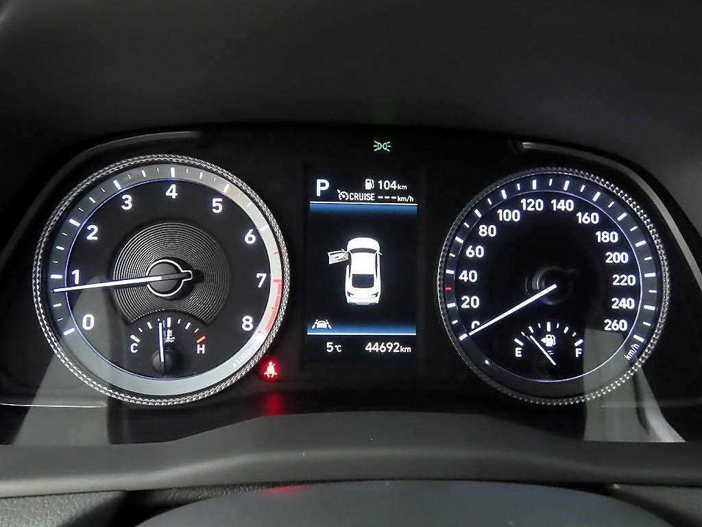 HYUNDAI Sonata - Vista 8