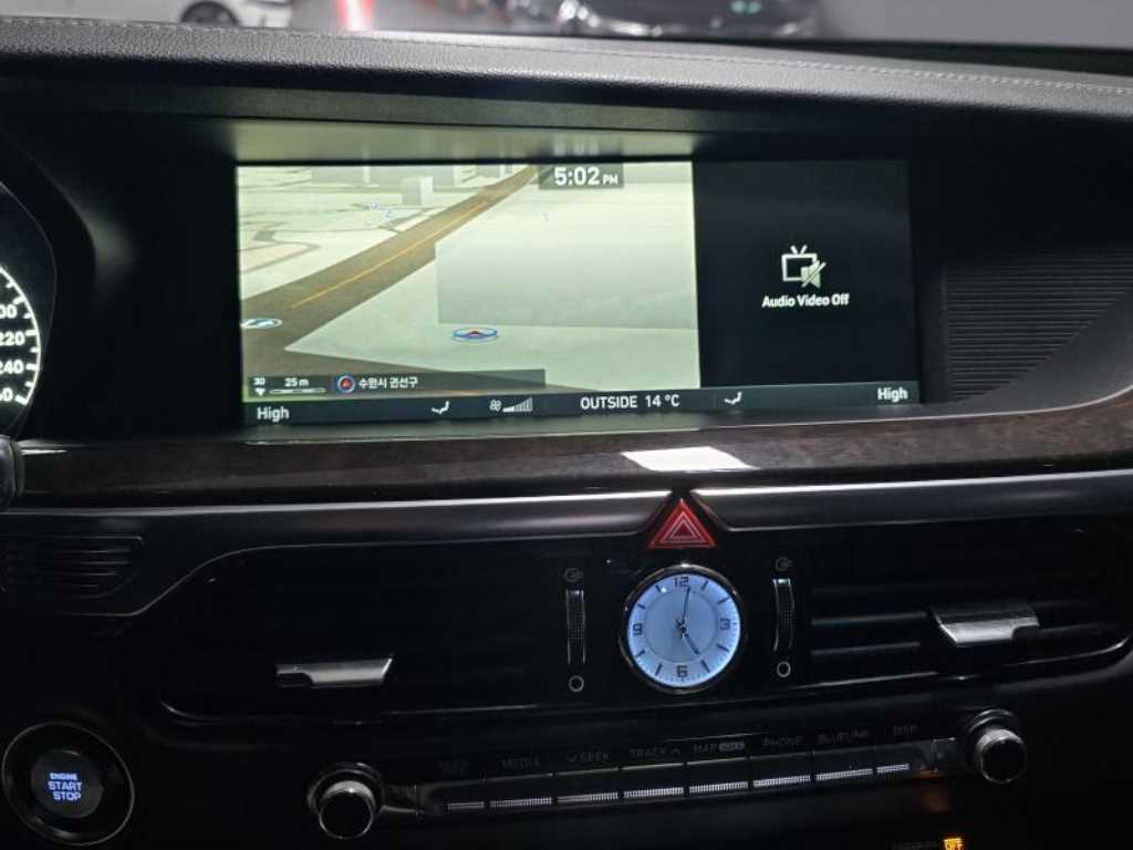 Genesis EQ900 - Vista 9