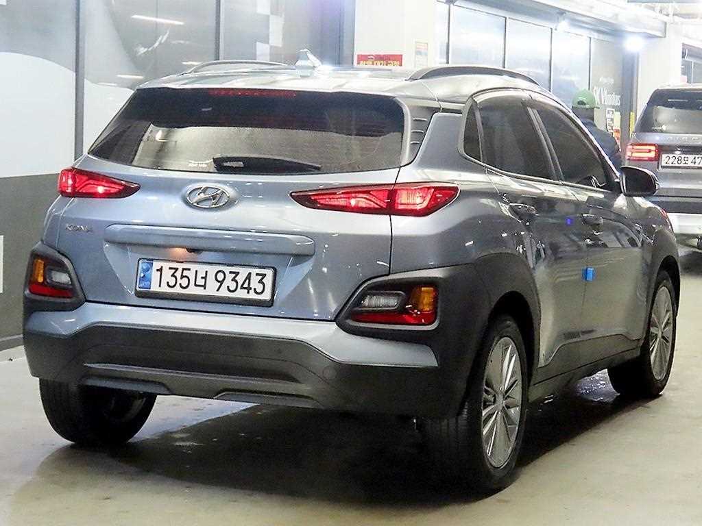 HYUNDAI Kona - Vista 4