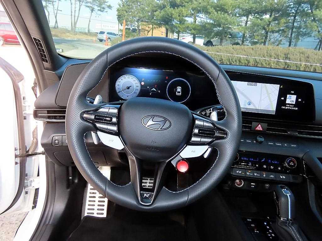 HYUNDAI Avante - Vista 8