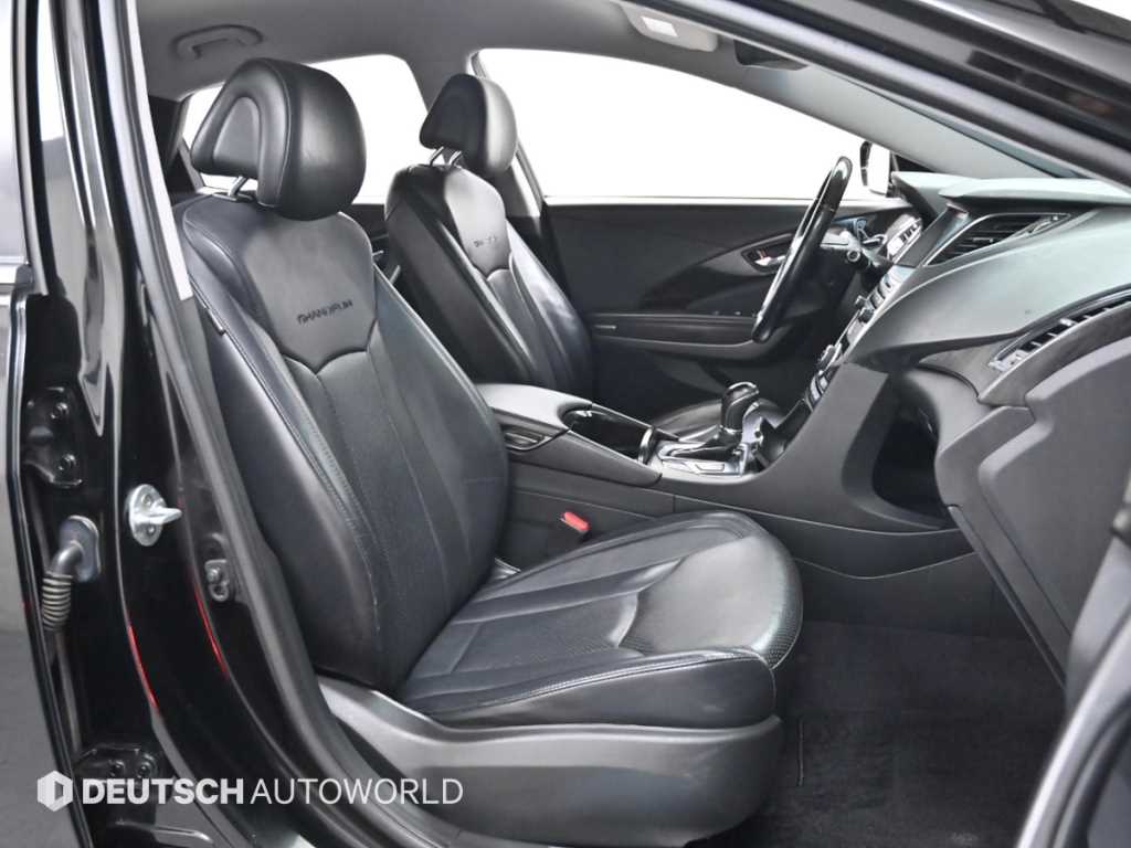 HYUNDAI Grandeur - Vista 10