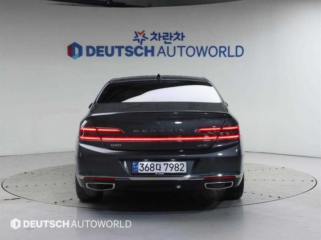 Genesis G90 - Vista 4