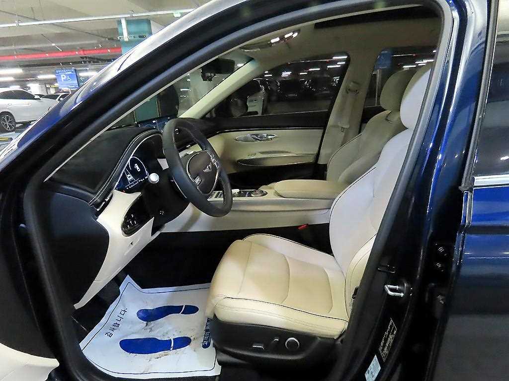 Genesis GV70 - Vista 6