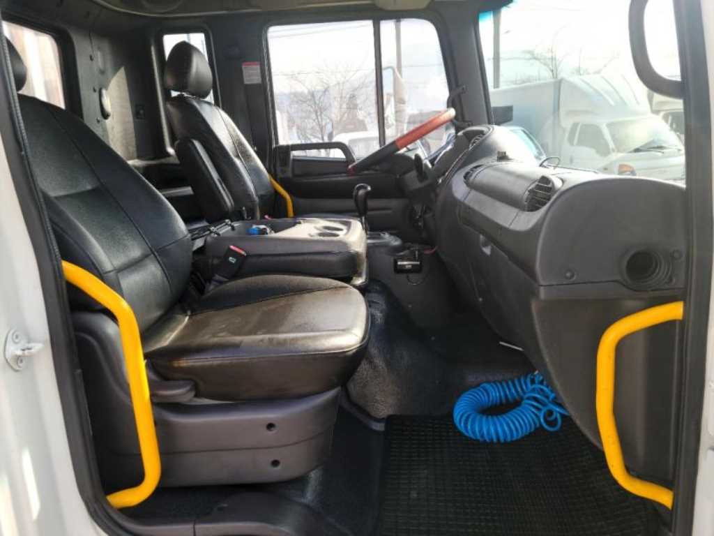 medium and large cargo Lekka - Vista 9