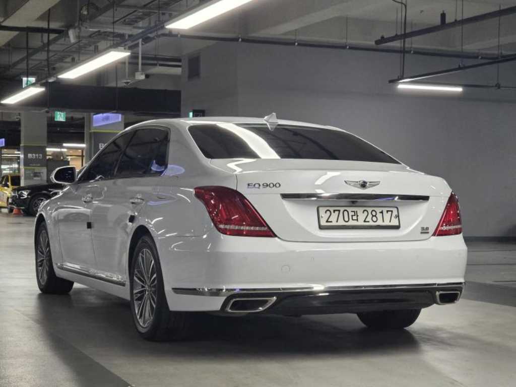 Genesis EQ900 - Vista 4