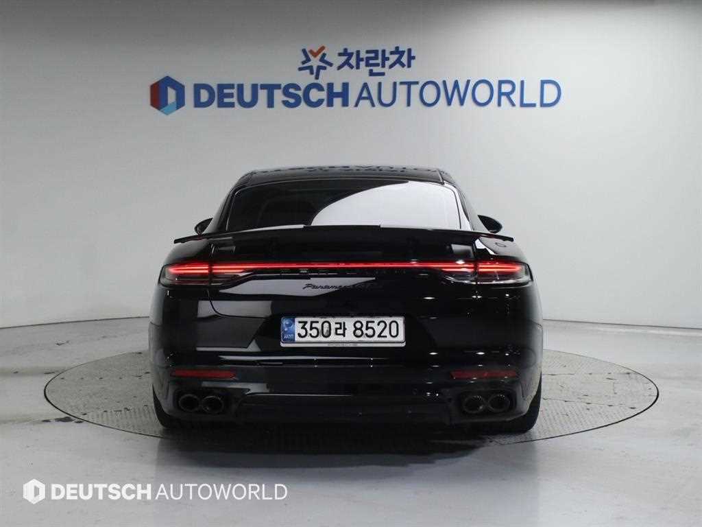Porsche Panamera - Vista 4